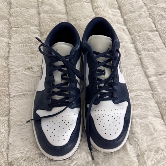 Jordan 1 low navy white silver 9.5 - Picture 2 of 3